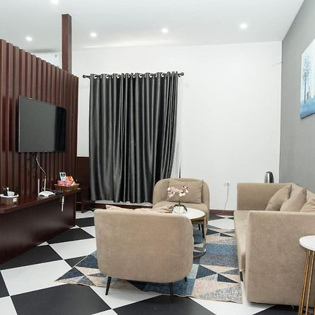Anh Anh Luxury Hotel Tuyen Quang 外观 照片