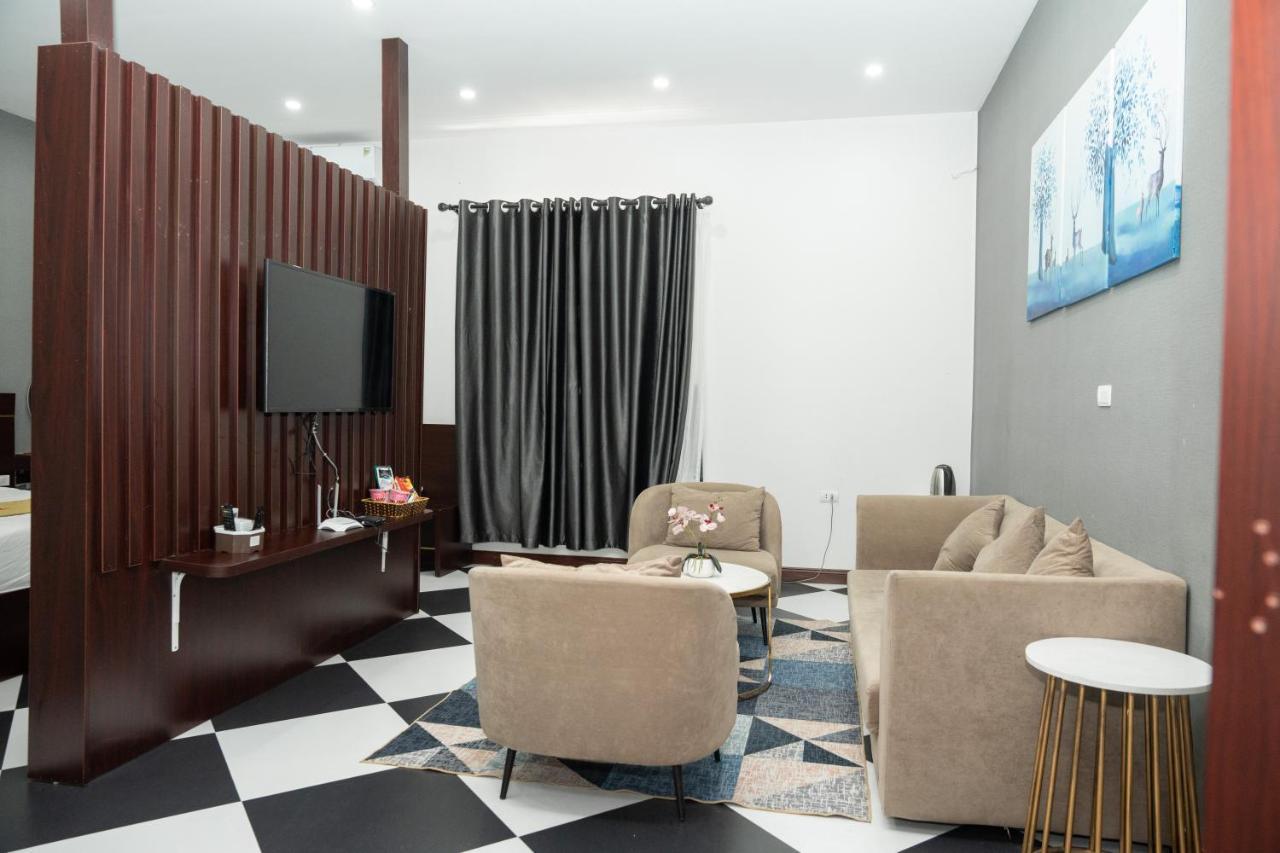 Anh Anh Luxury Hotel Tuyen Quang 外观 照片